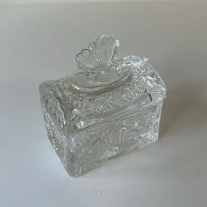 Chrystal Clear Trinket Jewelry Box Clear Glass w/ Butterfly Lid